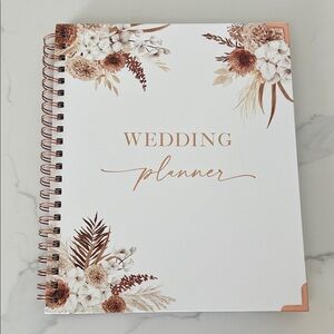 Elegant Floral Wedding Planner